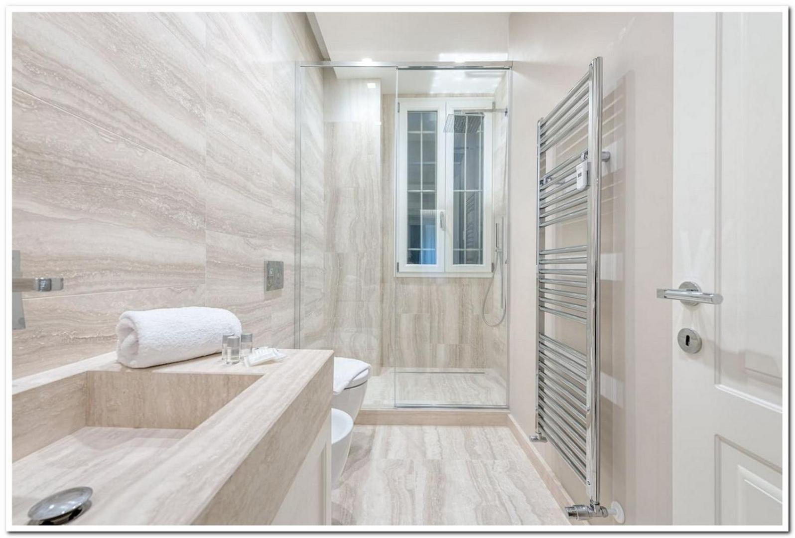 Apartment 3br Awesome In - What'app - 0039-3512-039-610 - For Reservations! Florence